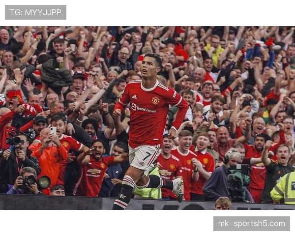 曼联锋线效率问题突出，进攻转化率低迷影响争四形势